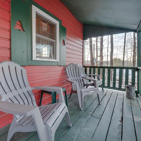 شقة Cozy Laconia Studio With Pool Access - 2 Mi To Lake! المظهر الخارجي الصورة