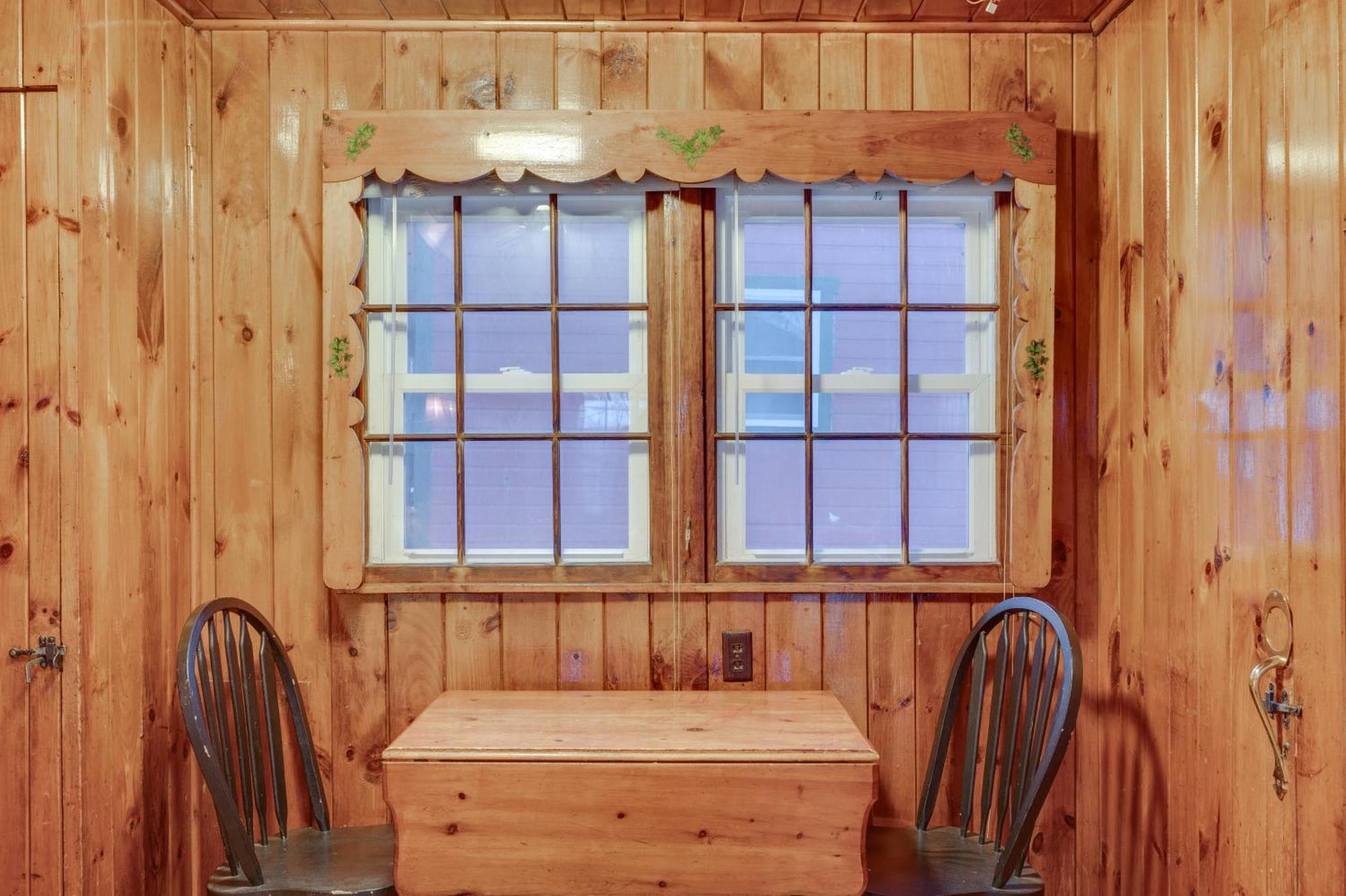 شقة Cozy Laconia Studio With Pool Access - 2 Mi To Lake! المظهر الخارجي الصورة
